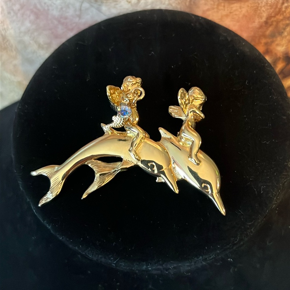 Kirks Folly Brooch Dolphins Cherubs Angels Golden